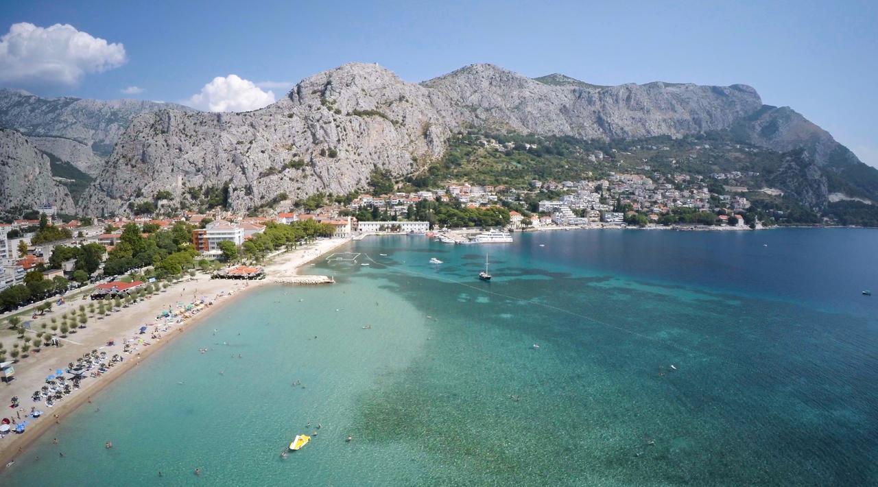 Apartment Omis Holiday Экстерьер фото