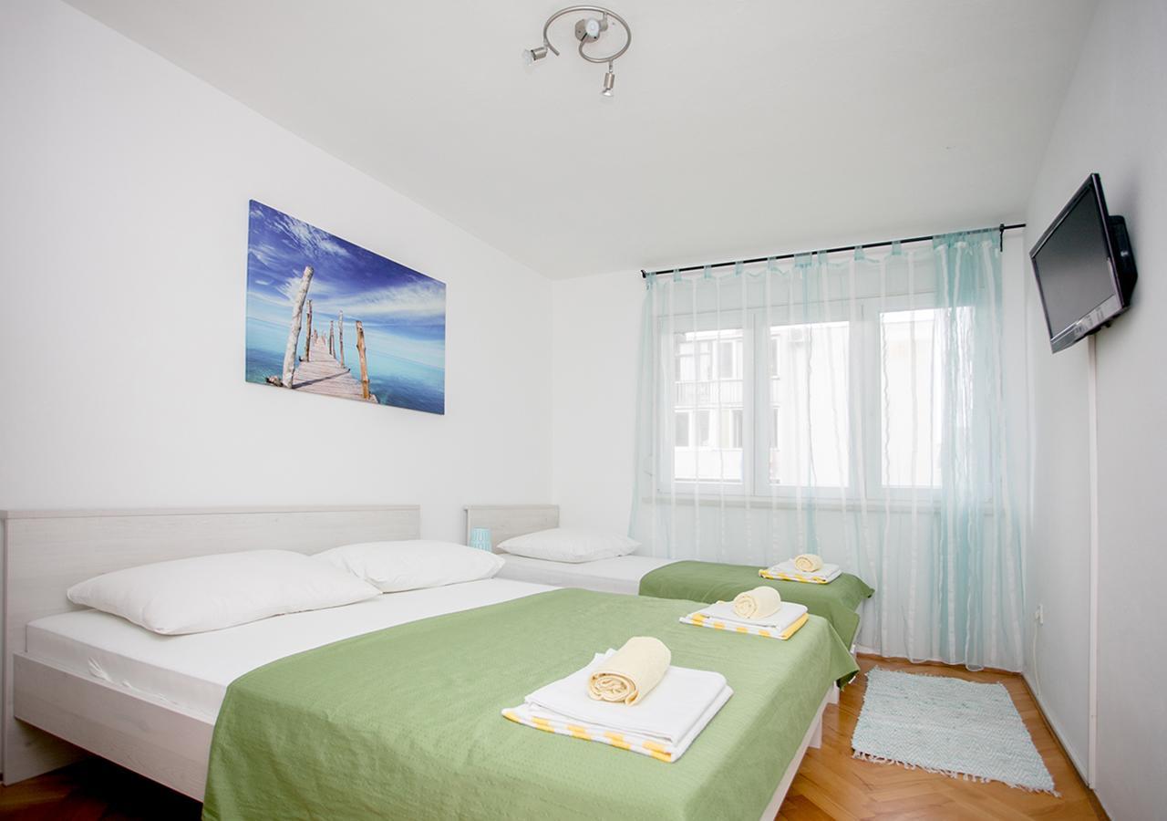 Apartment Omis Holiday Экстерьер фото