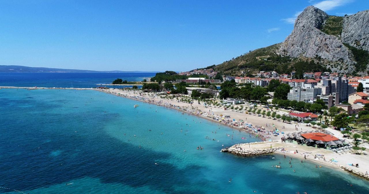 Apartment Omis Holiday Экстерьер фото